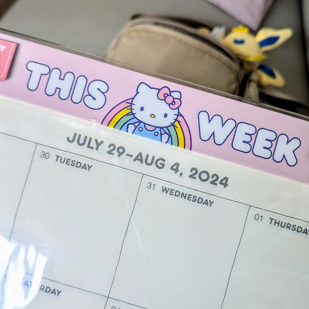 Hello Kitty Weekly Planner - Picture 4 of 4